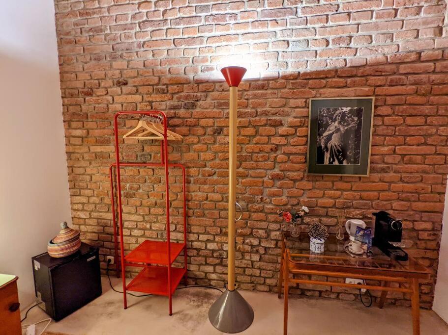 Romantic And Atypical Apartments In Prague'S Montmartre Eksteriør bilde
