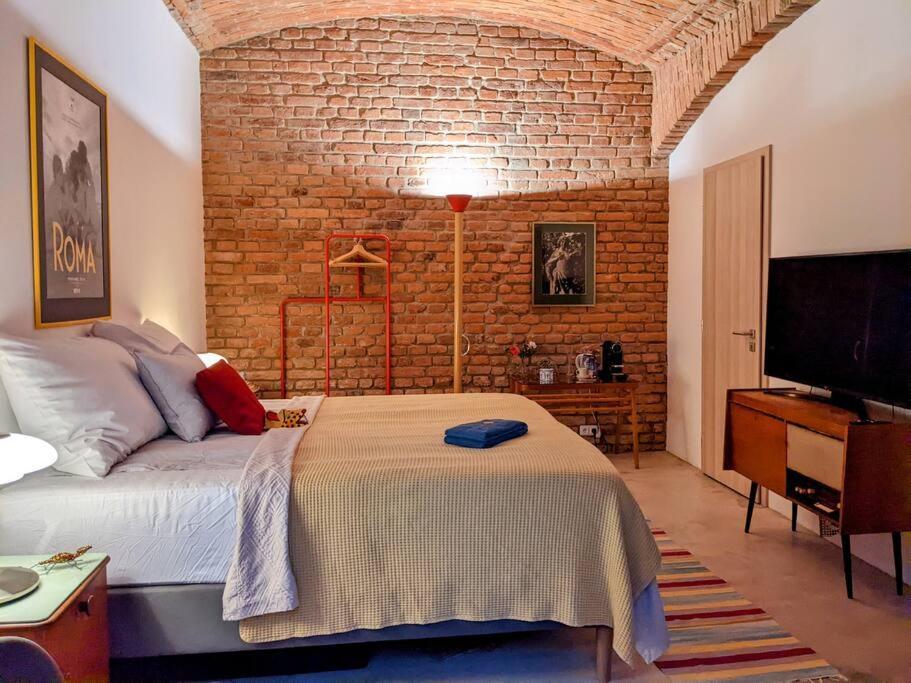 Romantic And Atypical Apartments In Prague'S Montmartre Eksteriør bilde