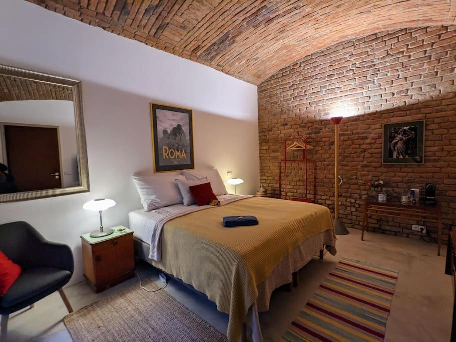 Romantic And Atypical Apartments In Prague'S Montmartre Eksteriør bilde