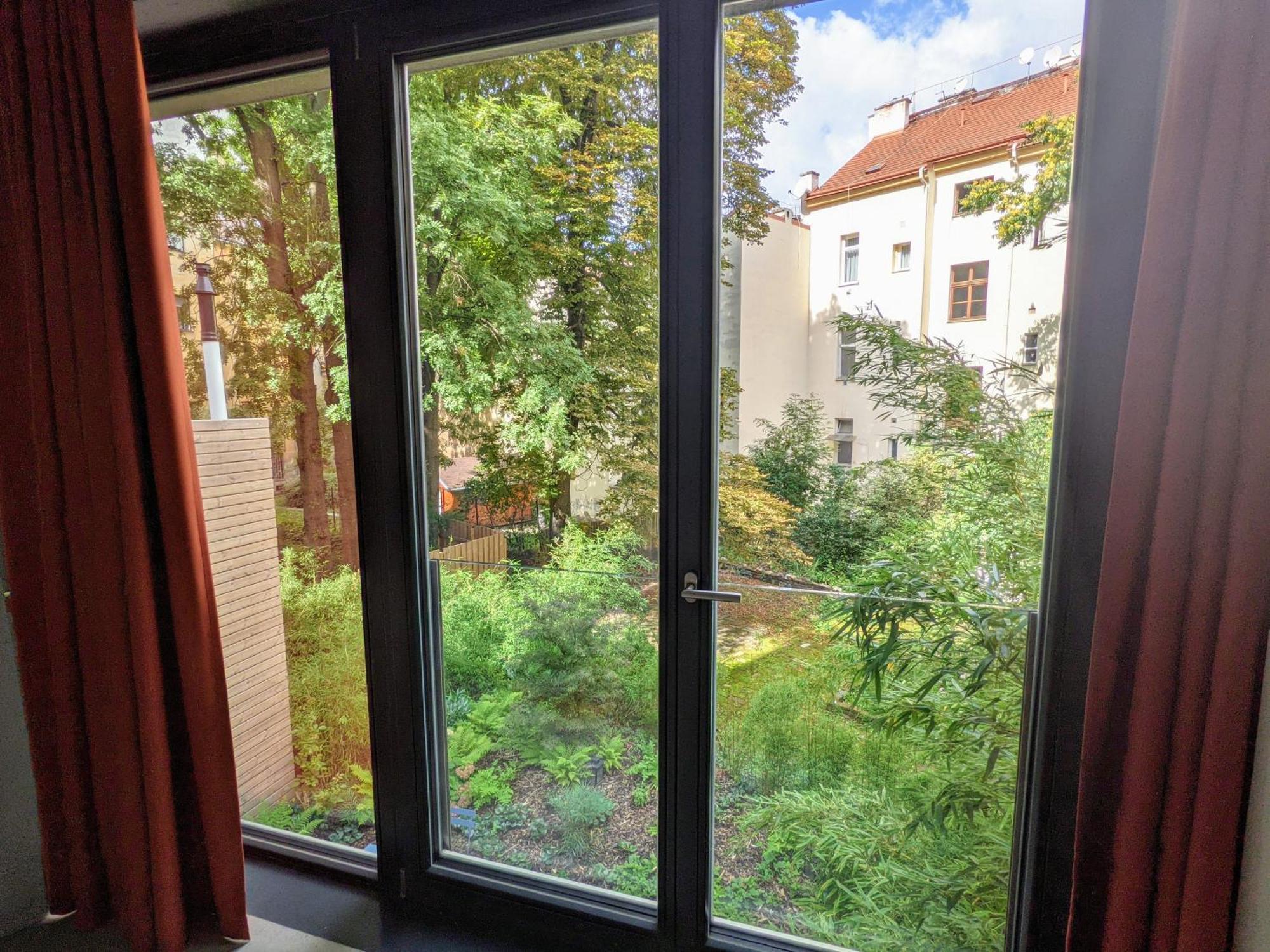 Romantic And Atypical Apartments In Prague'S Montmartre Eksteriør bilde