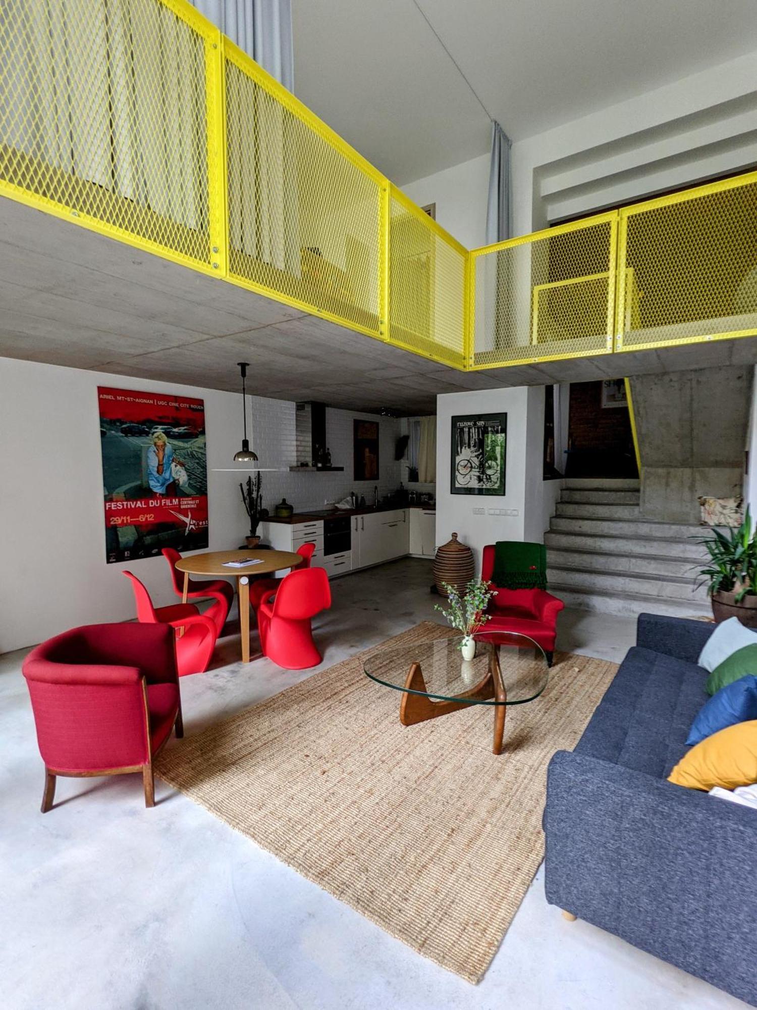 Romantic And Atypical Apartments In Prague'S Montmartre Eksteriør bilde