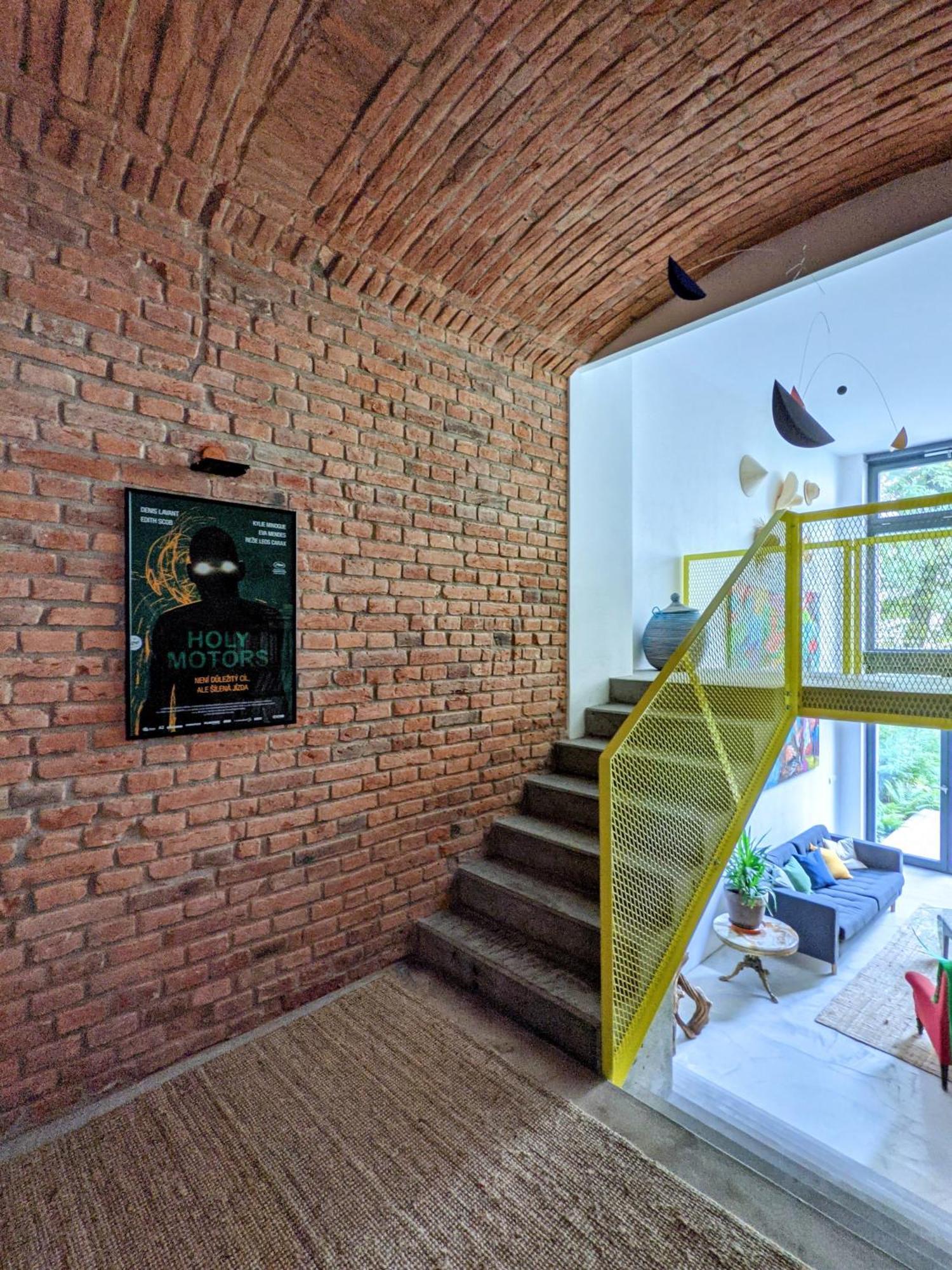Romantic And Atypical Apartments In Prague'S Montmartre Eksteriør bilde