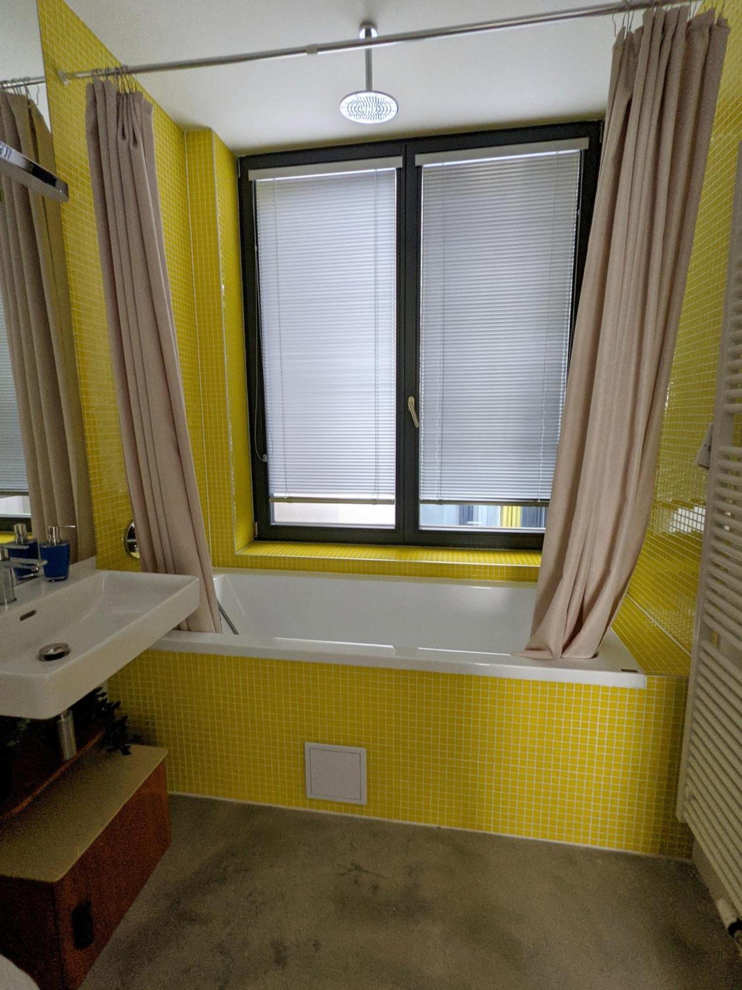 Romantic And Atypical Apartments In Prague'S Montmartre Eksteriør bilde